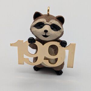 Hallmark Keepsake Fabulous Decade 1991, 2nd in Series, Vintage Raccoon Ornament